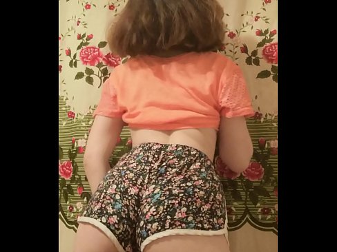 ❤️ Giovane pupa sexy fa uno striptease riprendendo i suoi pantaloncini alla telecamera ️❌ Fottutaal it.assistdoctor23.ru ❌